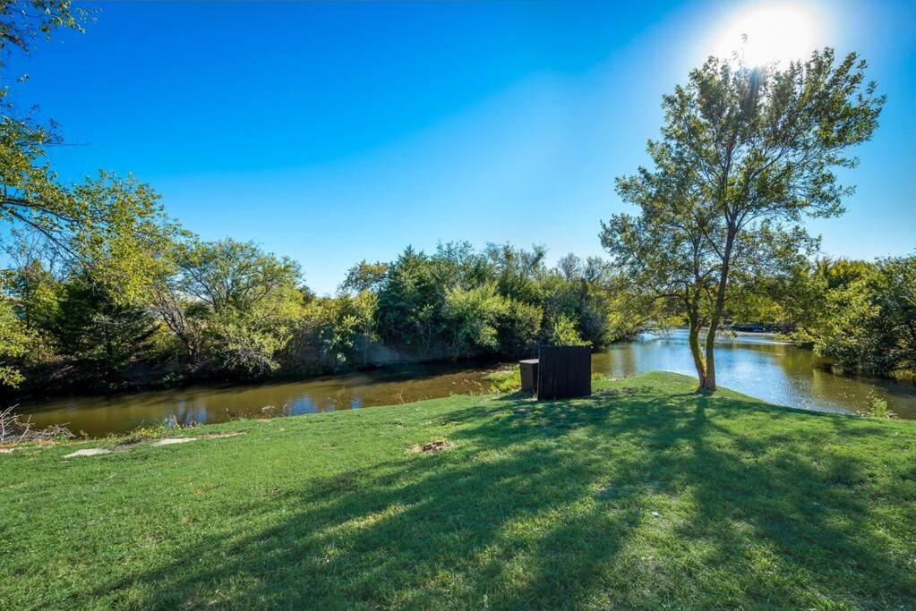 15 Min To At&T Lakefront Home Suite 3 Bed 1 Bath , Read The Listing Irving Buitenkant foto